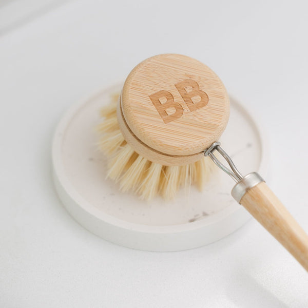 https://www.betterbasics.co/cdn/shop/files/Better-Basics-Dish-Brush-Tray_2932fb2e-7ecf-4705-973b-cd5720e10ca5_grande.jpg?v=1687468640